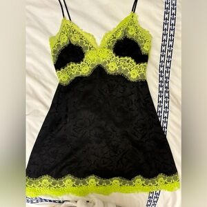 Alice + Olivia Zaira Empire Waist Green Lace Trim Dress Size 4